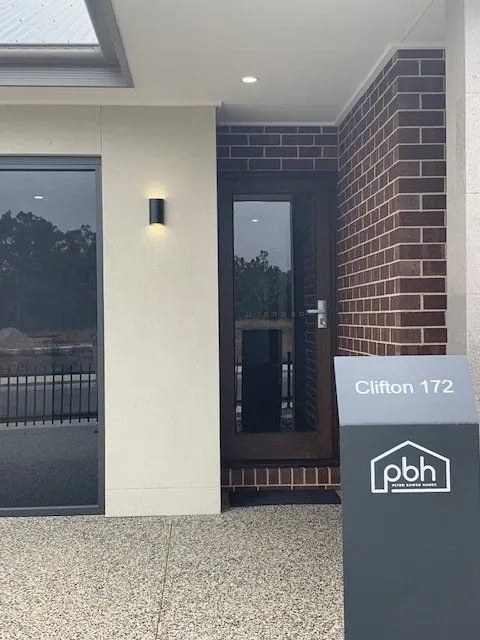 Exterior & Garden Lights on display at Lighting Bonanza Albury